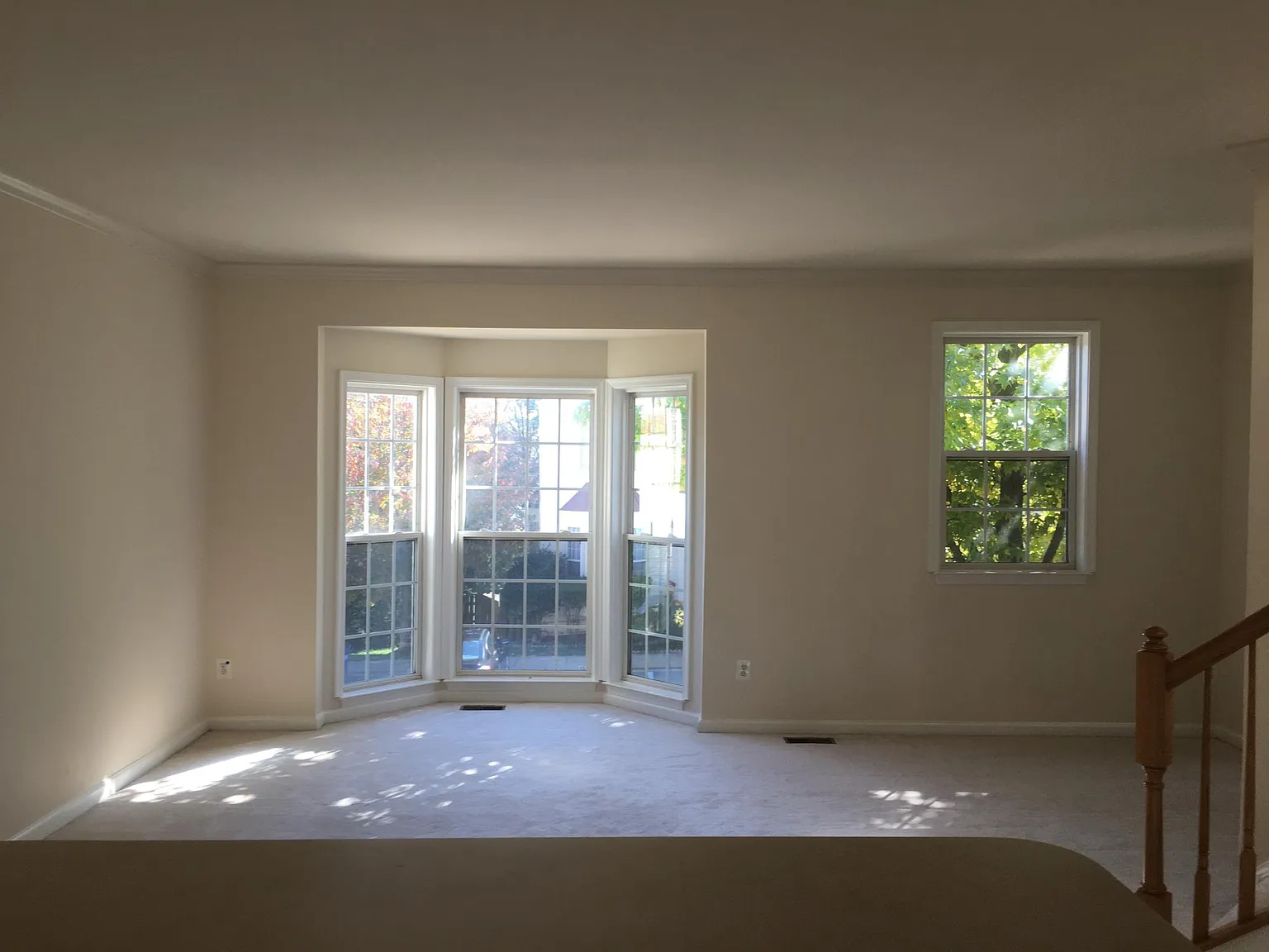 3 bed, 2.5 bath, 1996 sqft, $2,600 — Photo 3