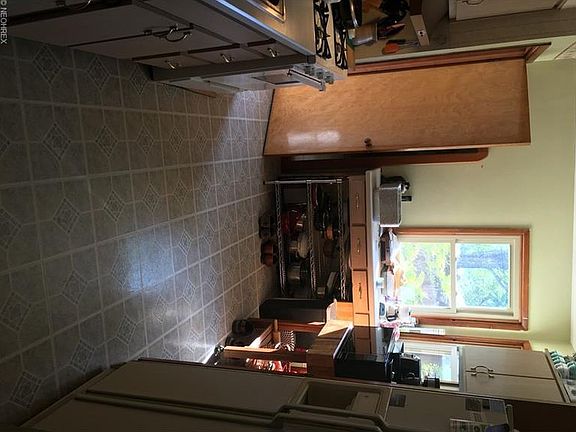 4th image of 1001 Westshore Dr