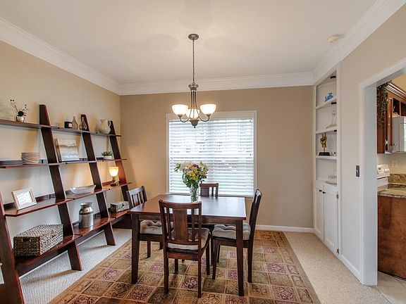 3rd image of 2612 Milton Ln