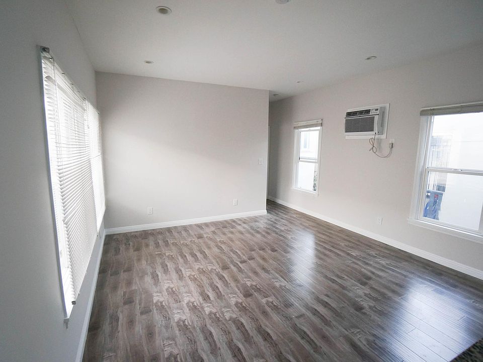 1st image of 5135 Marathon St APT 10