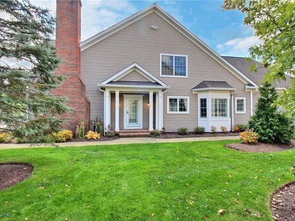 16915 Knolls Way, Chagrin Falls, OH 44023