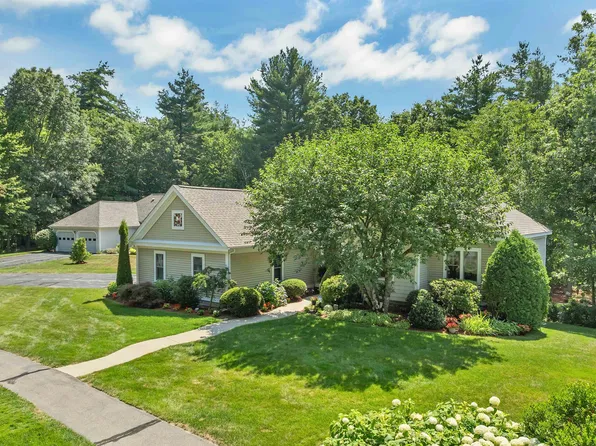8 Sandpiper Lane, Merrimack, NH 03054