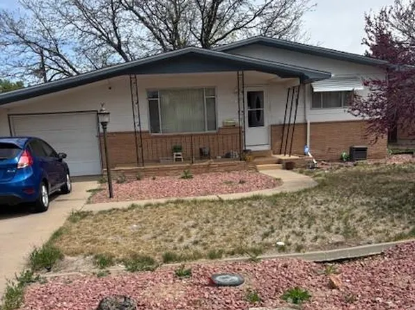 137 Fordham Cir, Pueblo, CO 81005