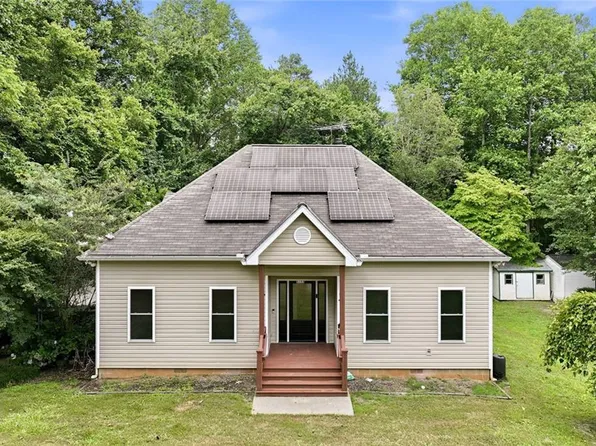 5153 Smith Ln, Gainesville, GA 30506