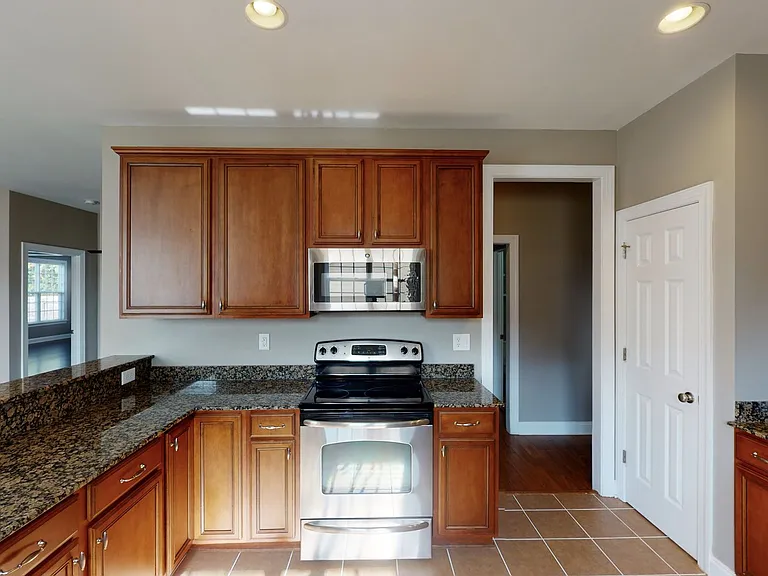 8517 Delamere Ln — Photo 3
