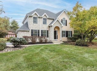 2 Ruedemann Dr, Plainsboro, NJ 08536