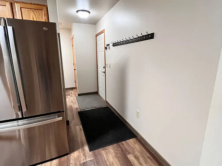 1339 Glenn Pl — Photo 17