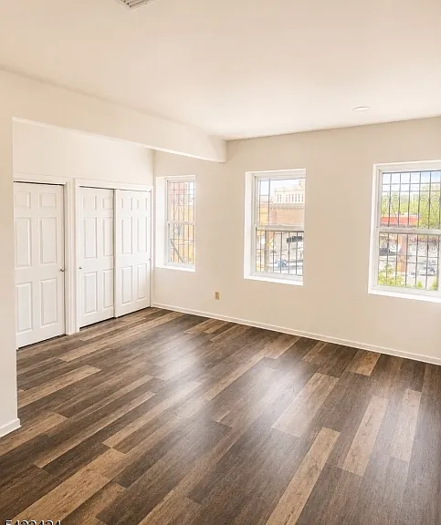 253 Morris Ave #3 — Photo 4
