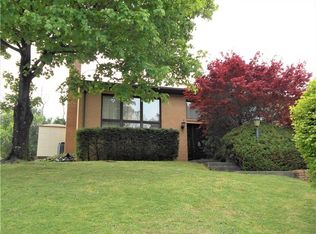 937 Braddock Rd, Pittsburgh, PA 15221