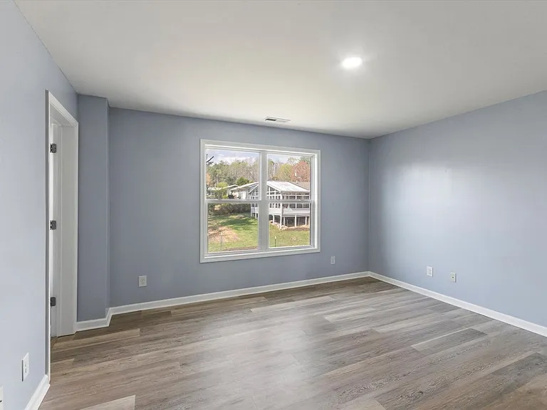 84 Poplar St — Photo 13