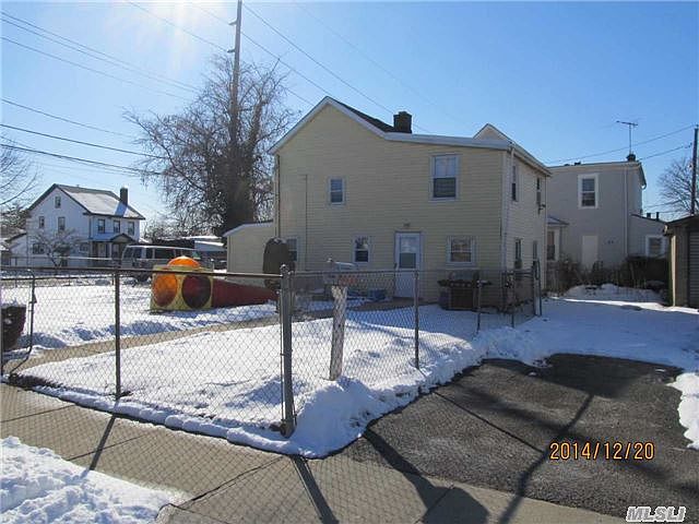 2nd image of 11 Henry St
