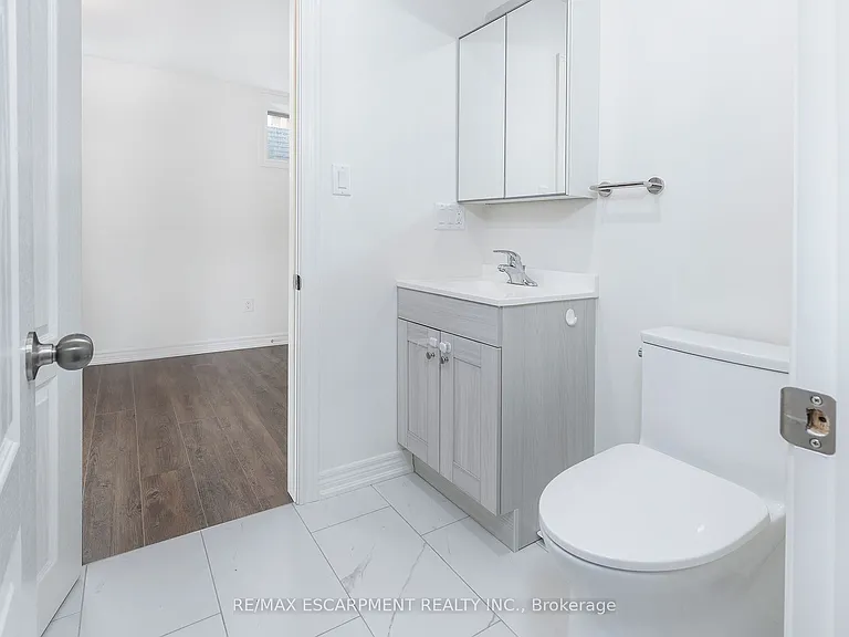 22 Whithorn Cres #LOWER — Photo 12