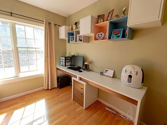 5th image of 37 Wilson Ave #2