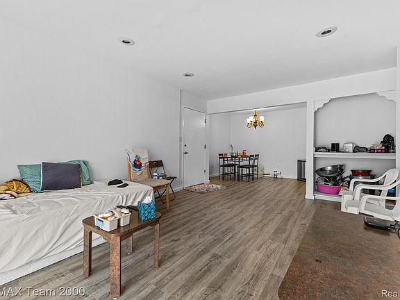 5th image of 12049 Ina Dr