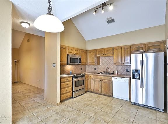 4th image of 7342 Clariece Dr