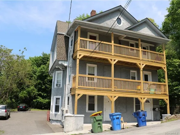 9 Marley Pl, Waterbury, CT 06705