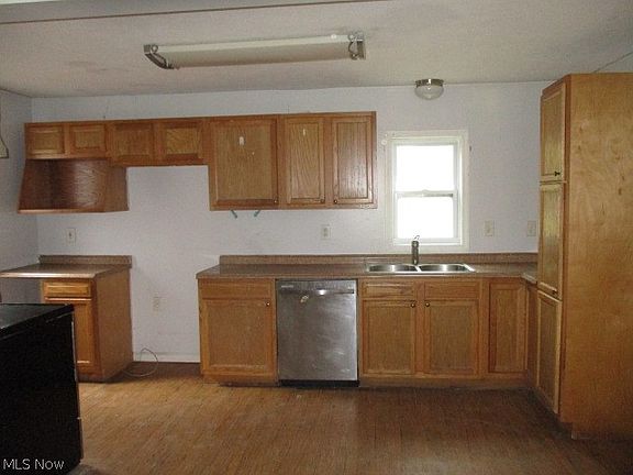 4th image of 209 Idaho Ave