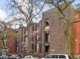 1750 N Wells St APT 202, Chicago, IL 60614