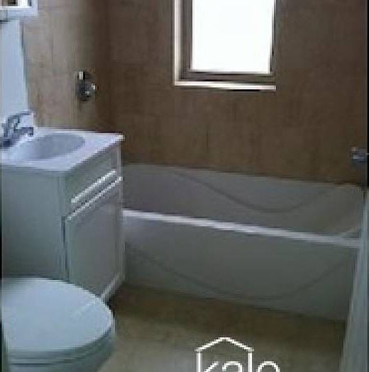 1st image of 150 N La Crosse Ave #1