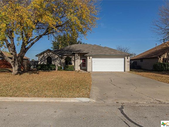 3rd image of 601 Red Cloud Dr