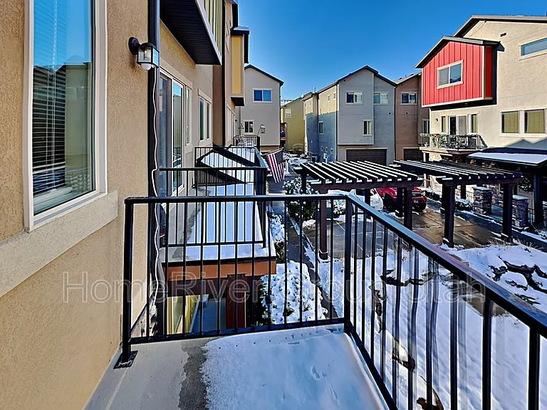 130 W Canley Vale Ln — Photo 18