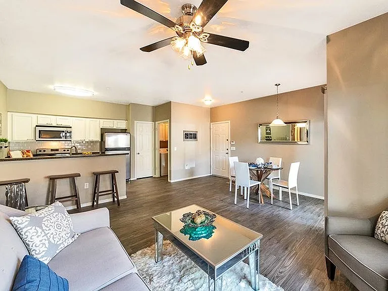 Town Center Apartments — Photo 6