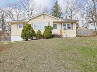 101 Edinburgh Rd, Middletown, NY 10941