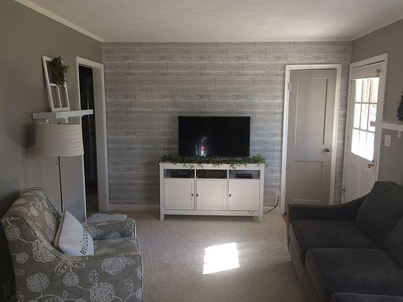 2nd image of 4000 Everett St