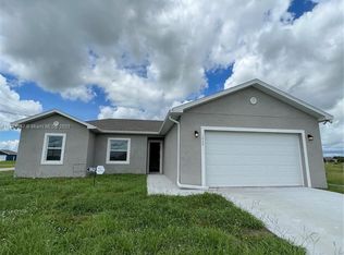 1025 Jupiter Loop, Labelle, FL 33935