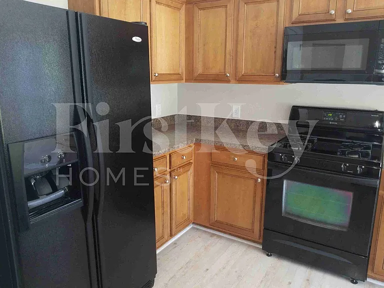 136 Rockbridge Ct — Photo 11