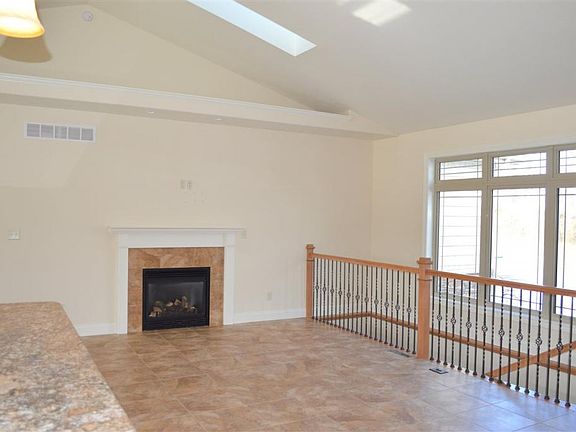 2nd image of 25796 Woodsedge Dr