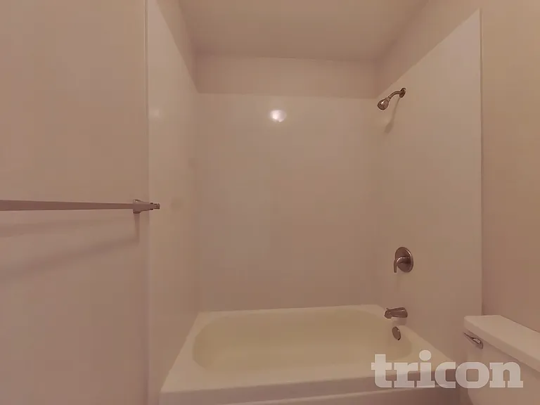 1630 E Lake Ct — Photo 14