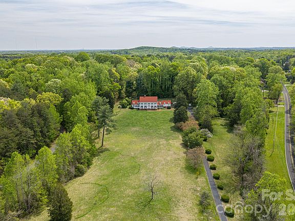 2nd image of 1233 General Hoke Dr