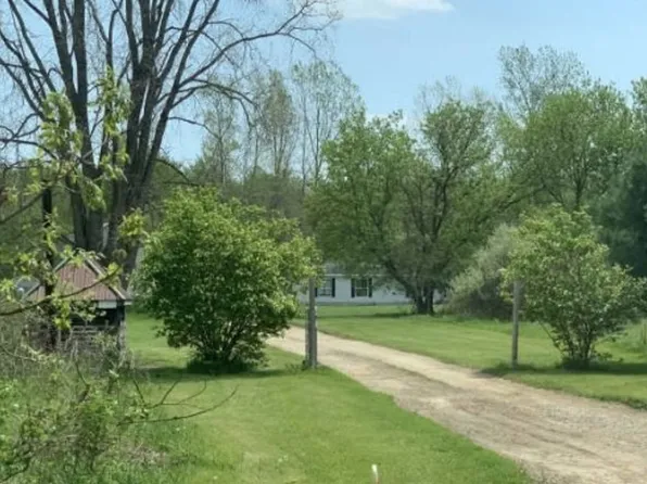 4368 Skelton Rd, Columbiaville, MI 48421