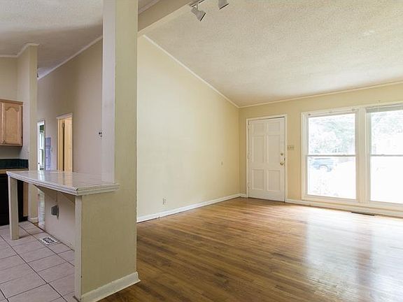 2nd image of 1706 Donna Lynn Dr SE