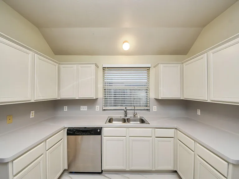 4235 Custer Creek Dr — Photo 20