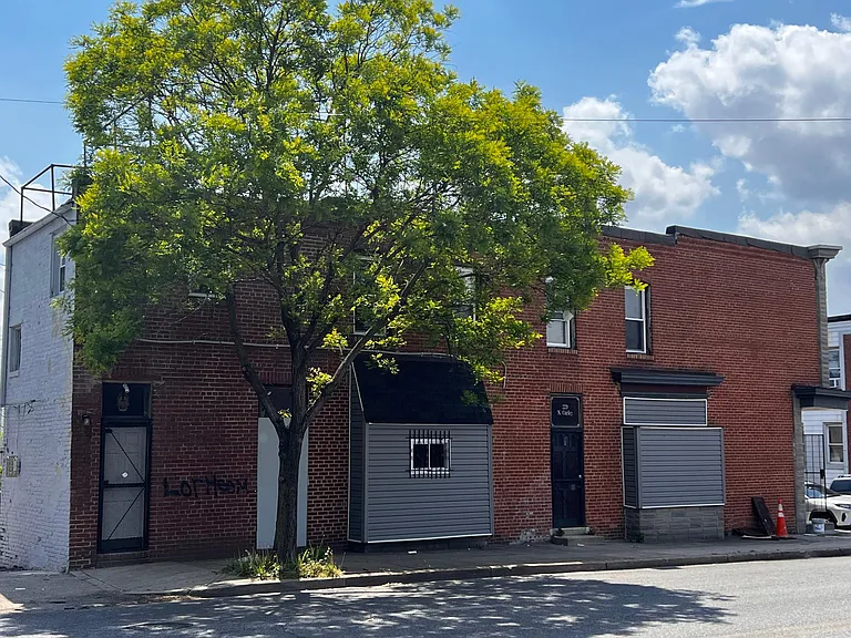 229 N Curley St #B — Photo 10