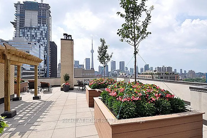 280 Simcoe St #1405 — Photo 37