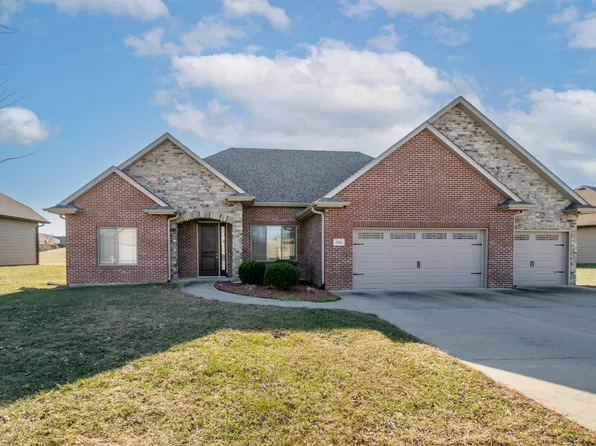 2000 Bates Creek Dr, Columbia, MO 65201