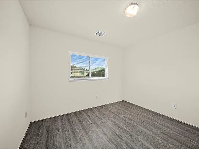 1431 Orchid Dr — Photo 13