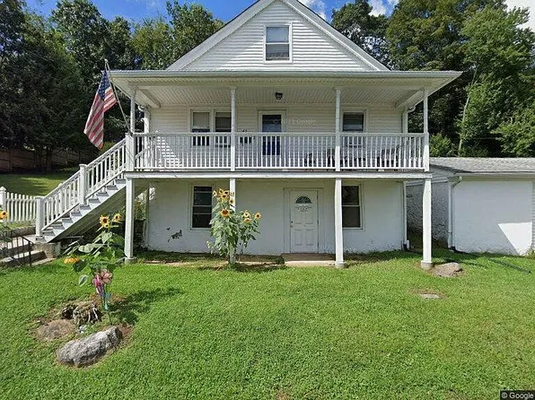 45 Hillcrest Ave, Watertown, CT 06779