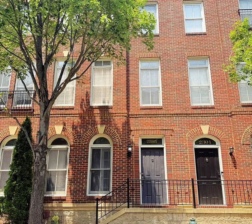 2303 Cobble Hill Ter