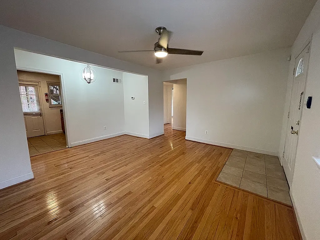 2 bed, 850 sqft, $1,895 — Photo 3