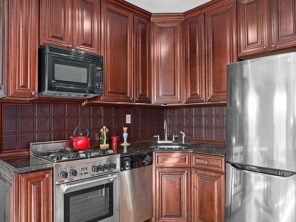 2nd image of 235 W 137th St #4FF