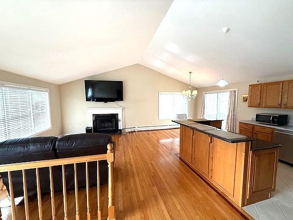 4th image of 12 Sherwood Rd