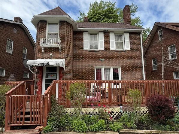 17205 Hillsboro Rd, Cleveland, OH 44112