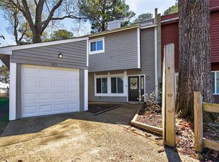 331 Sunflower Ct, Virginia Beach, VA 23454
