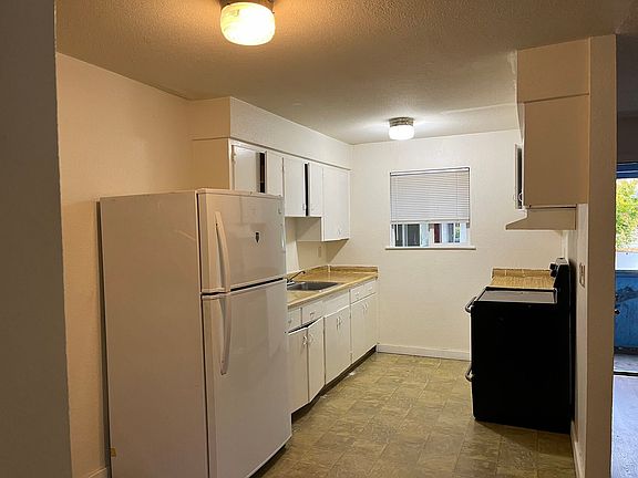 5th image of 12900 SE Division St #10644426