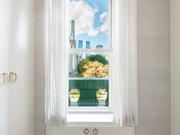 781 5th Avenue image 11 of 18