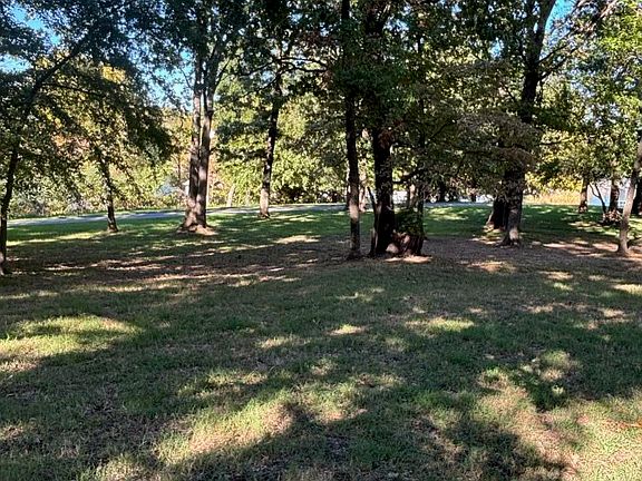 5th image of E 320th Rd